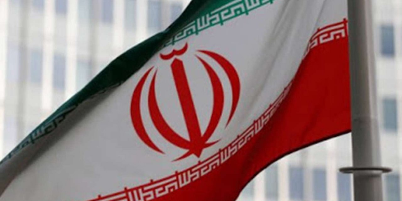 İran'da Covid-19 nedeniyle 25 eyalete özel araçla giriş-çıkışlar yasaklandı