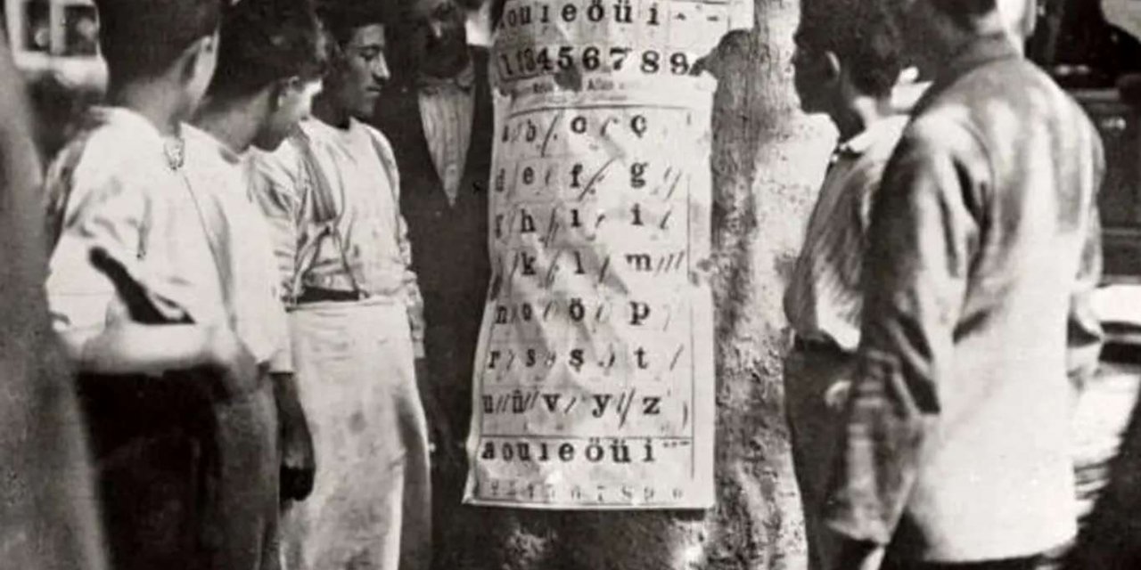 Harf İnkılabıyla halk bir gecede cahilleştirildi