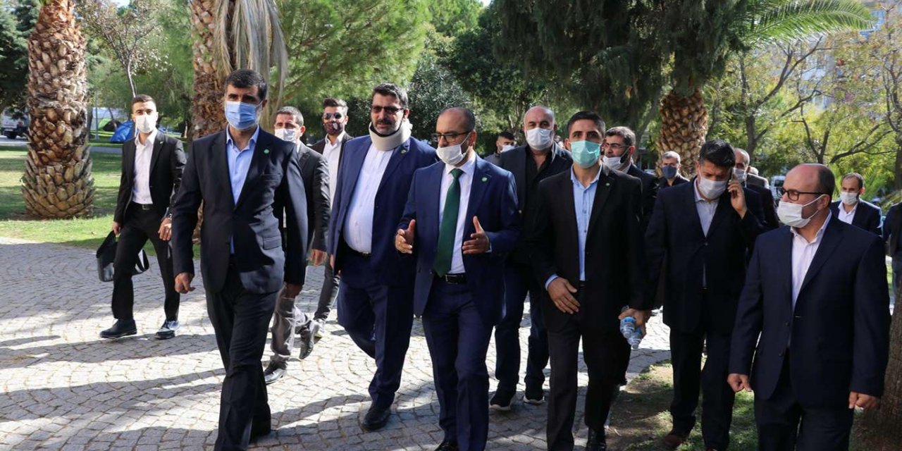 HÜDA PAR'dan bir heyet deprem bölgesini ziyaret etti