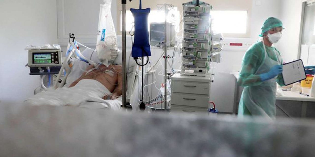 Fransa'da her 30 saniyede bir kişi Covid-19 nedeniyle hastaneye kaldırılıyor