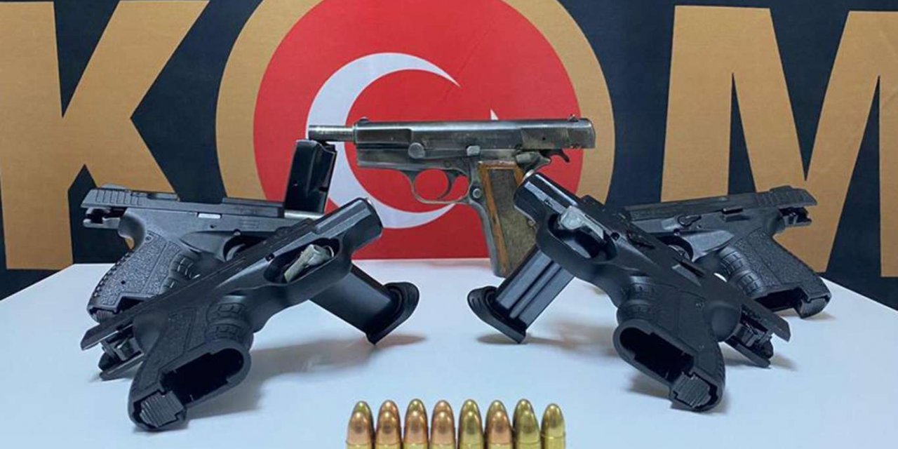 Malatya'da kaçarak izini kaybettiren şahsın aracında 5 silah bulundu