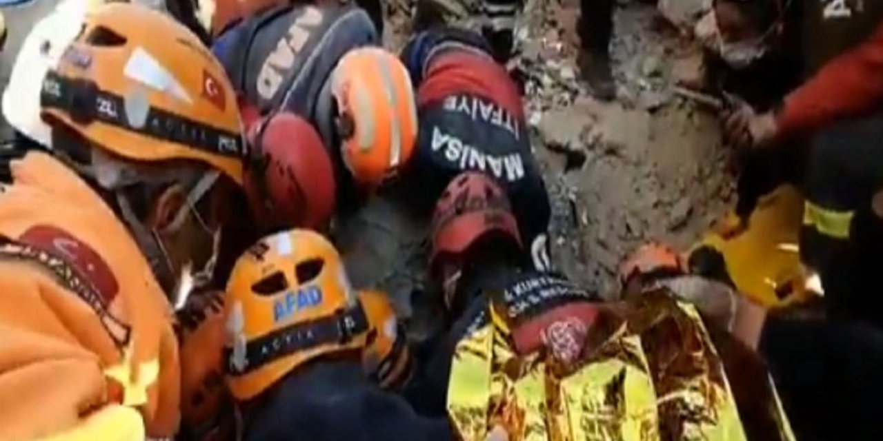 İzmir depreminde 91. saatte bir bebek enkazdan sağ olarak çıkarıldı