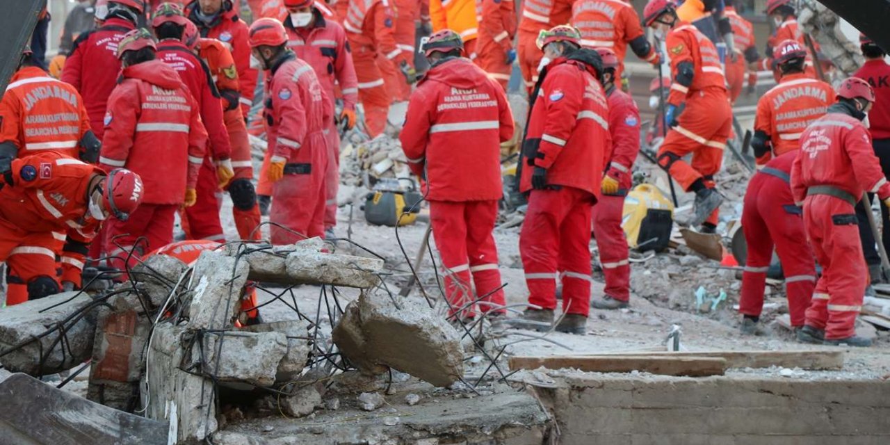 İzmir depreminde ölenlerin sayısı 107'ye yükseldi