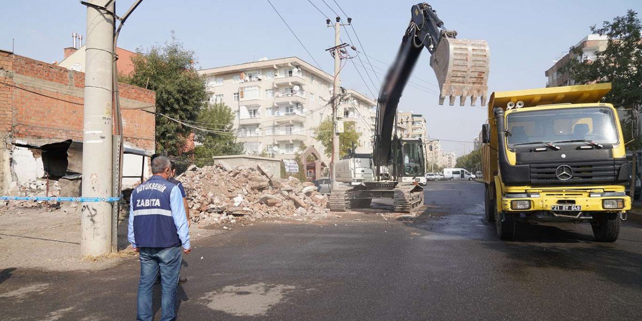 Diyarbakır’da yol genişletme çalışmaları başladı