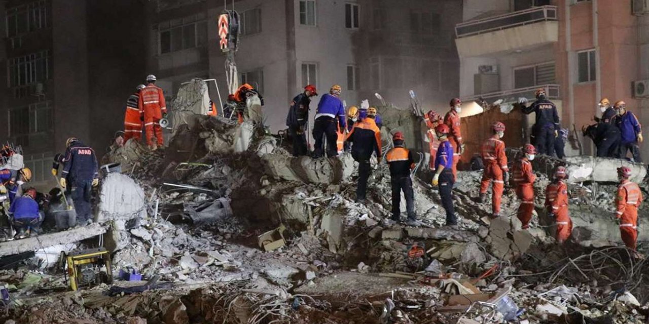 ​ İzmir'deki depremde ölenlerin sayısı 113'e yükseldi