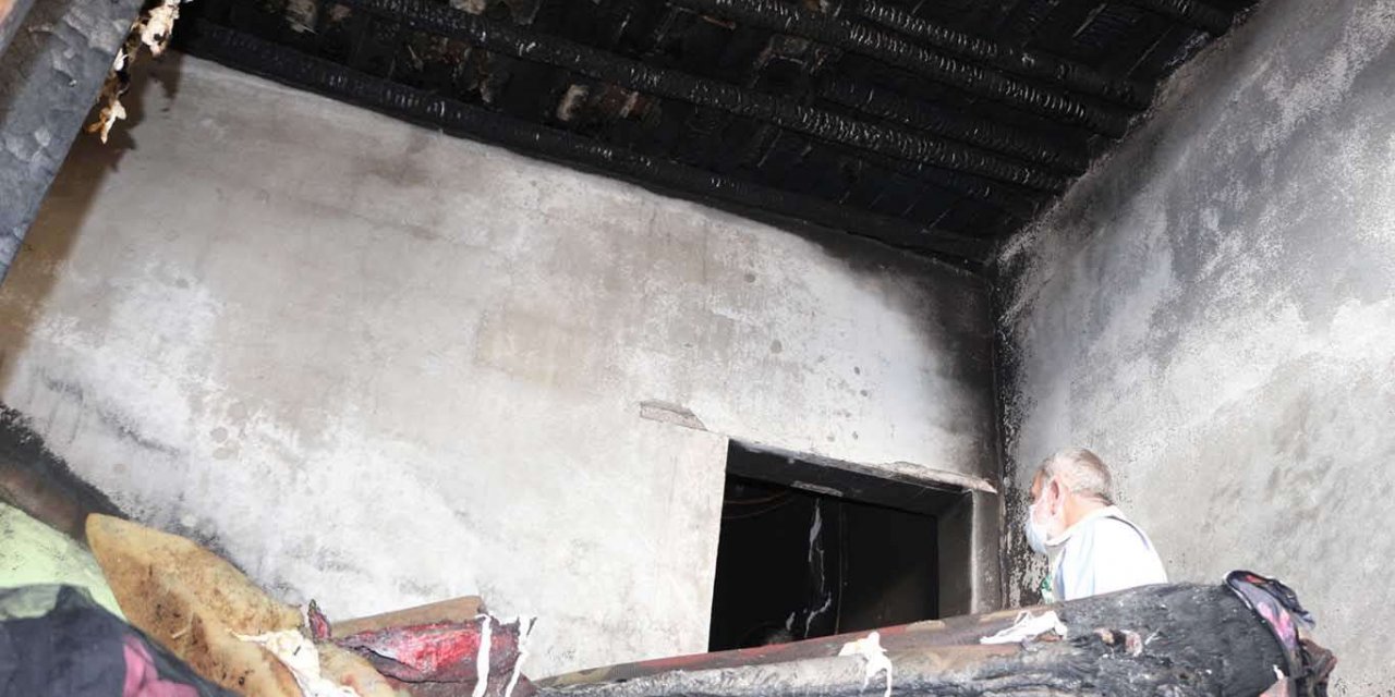 Evi yanan mağdur aile hayırseverlerden yardım bekliyor