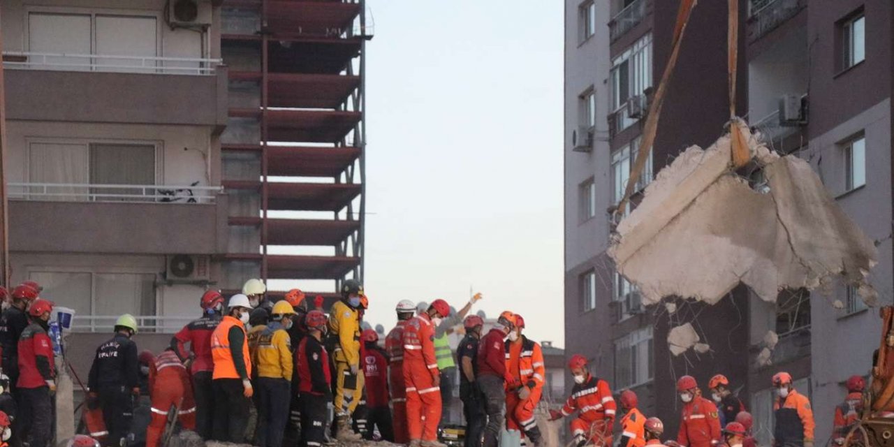 Arama kurtarma ekipleri İzmir depreminde yoğun mesai harcadı