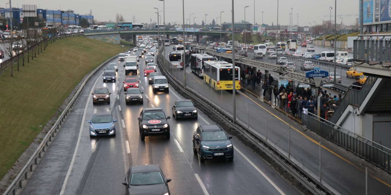 İstanbul'da hafta sonu düzenlenecek olan maraton için bazı yollar kapanacak