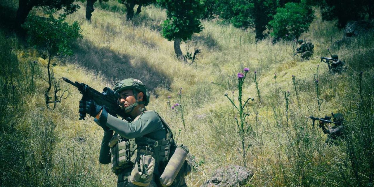 Sınır ötesinde 2 PKK'li öldürüldü