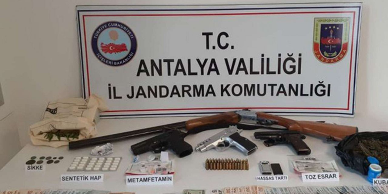 Antalya'da uyuşturucu operasyonu: 40 şüpheli yakalandı