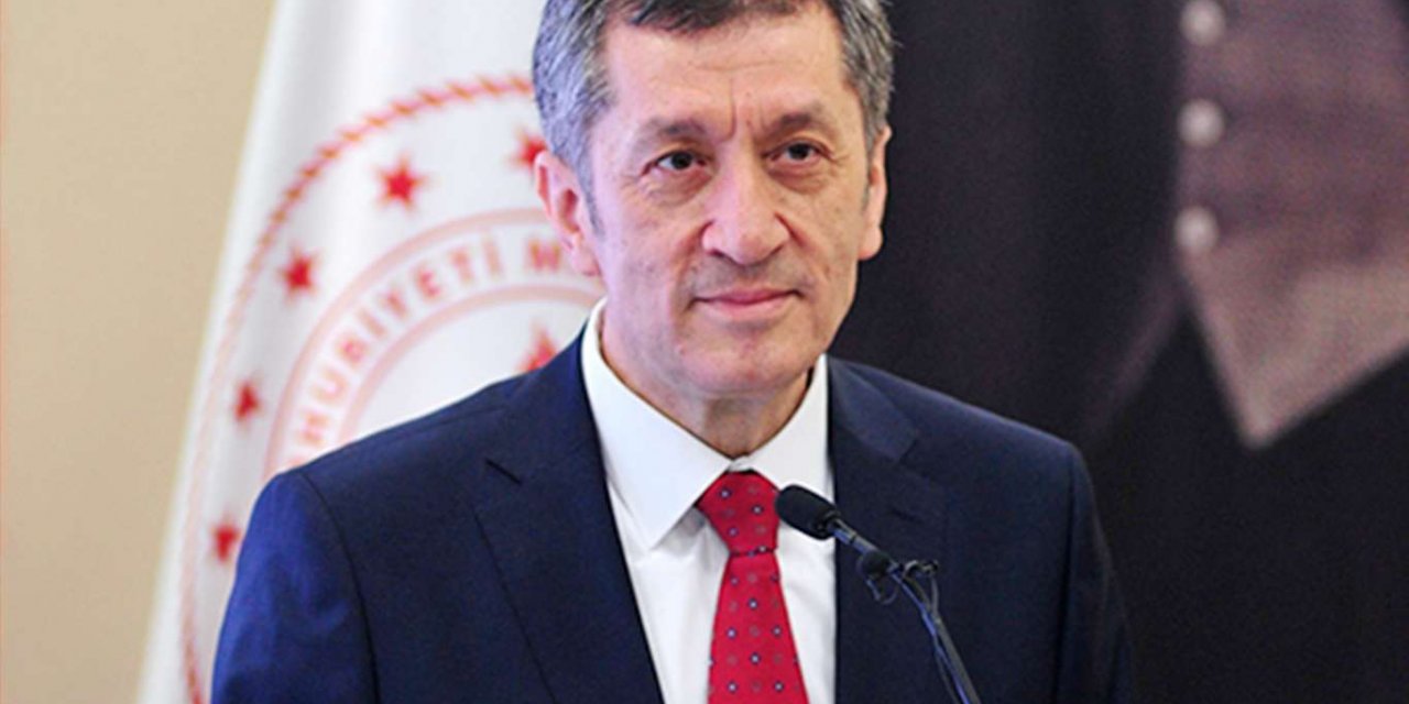 Milli Eğitim Bakanı Selçuk'tan görme engellilere 2 güzel haber