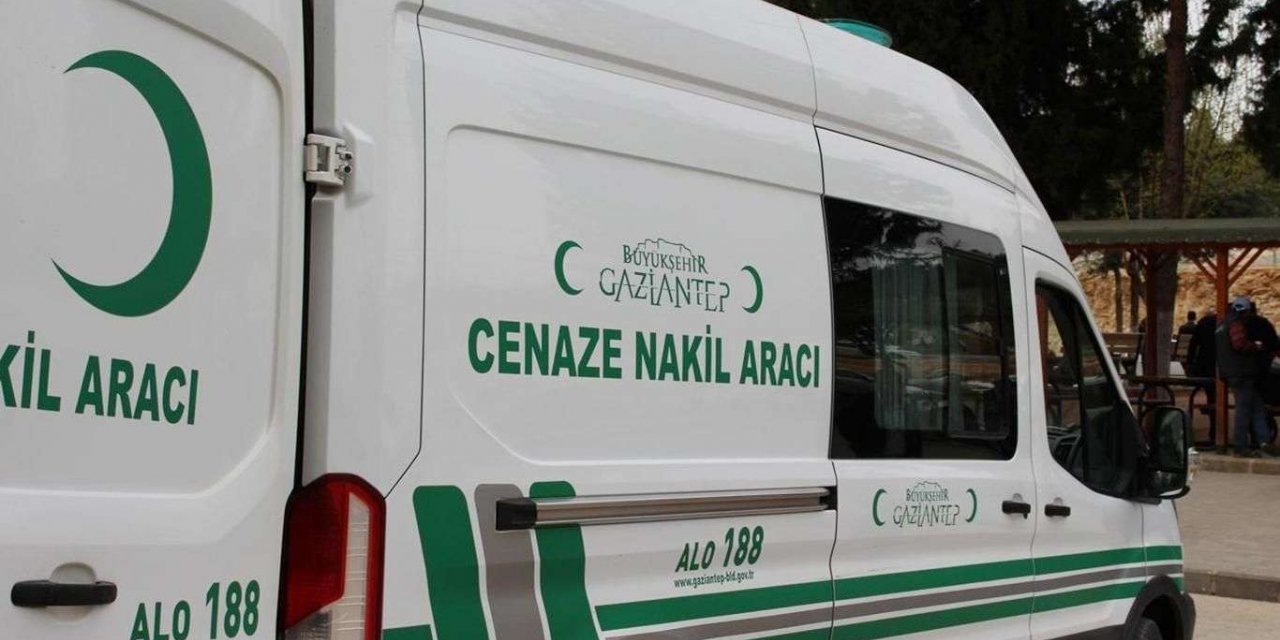 Gaziantep'te arkadaşı tarafından göğsünden bıçaklanan kişi hayatını kaybetti