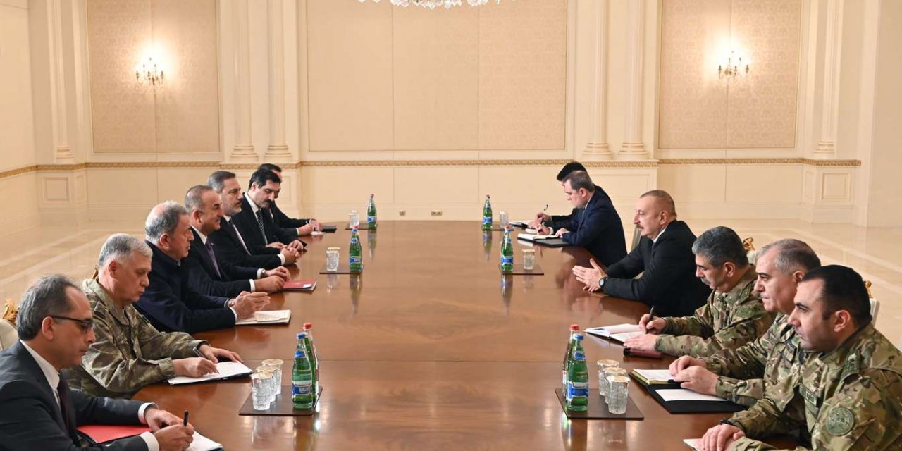 Azerbaycan Cumhurbaşkanı Aliyev, Bakanlar Akar ve Çavuşoğlu ile Fidan'ı kabul etti