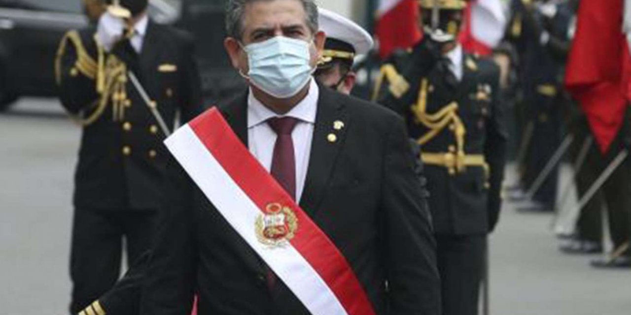 Peru'da yeni devlet başkanı yemin ederek göreve başladı