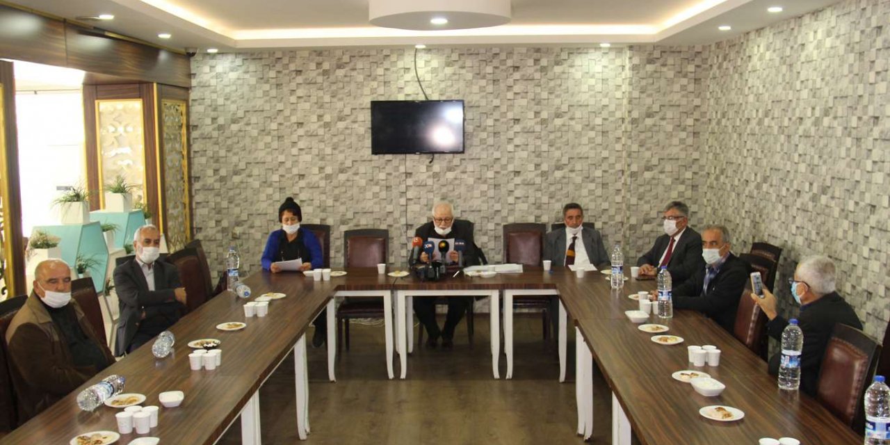 ​206 Kürt aydın ve yazardan PKK'ye çağrı: Bölgede işgalcisiniz Kürdistan'dan çıkın