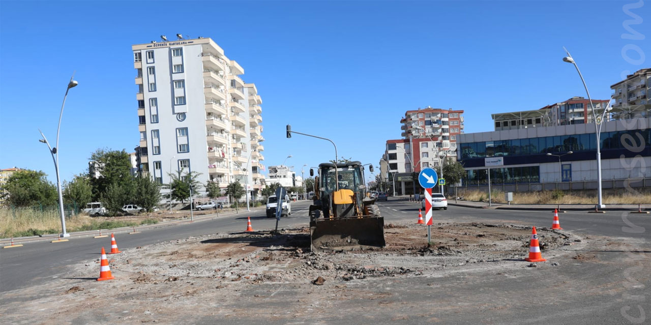 Diyarbakır'da trafik yoğunluğunu azaltmak için 25 kavşakta düzenleme çalışması başladı