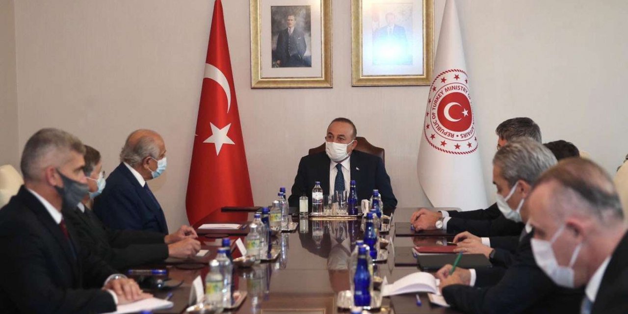 Bakan Çavuşoğlu, ABD'nin Afganistanlı özel temsilcisi ile görüştü