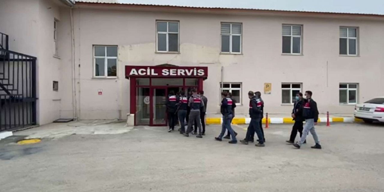 Van merkezli eş zamanlı PKK operasyonu: 13 gözaltı
