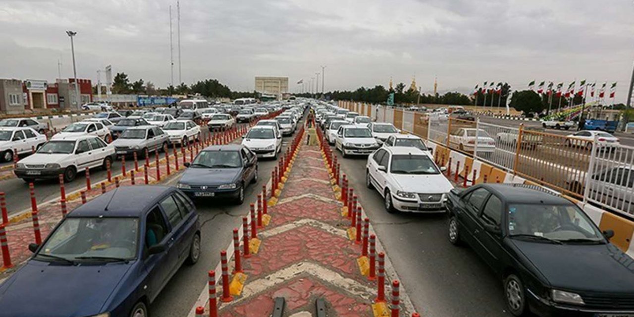 İran'ın bazı şehirlerinde seyahat yasağı getirildi