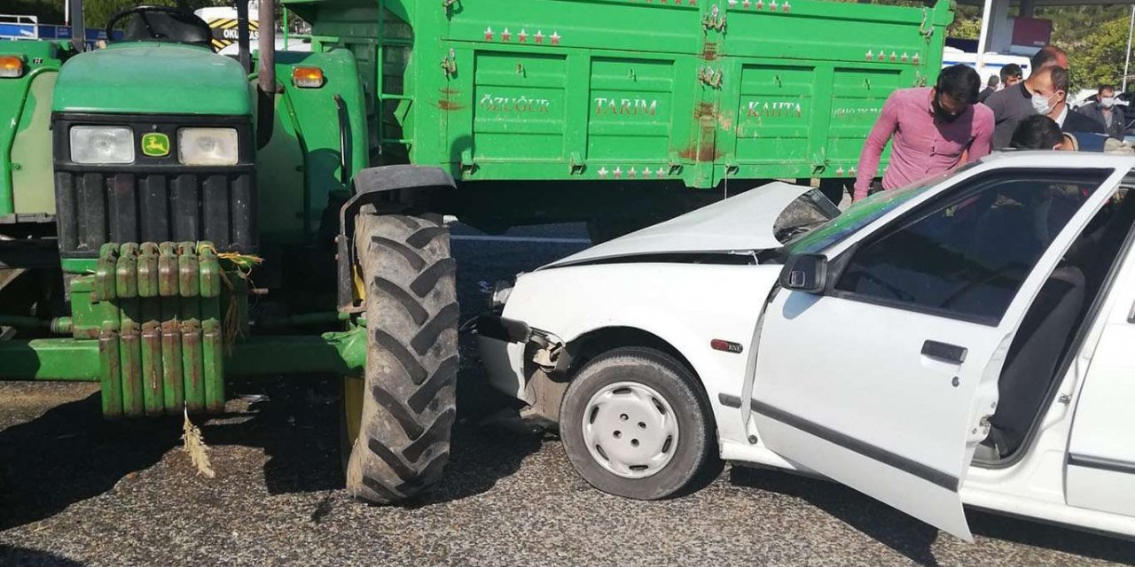 ​Adıyaman-Kâhta karayolu'nda trafik kazası: 3 yaralı