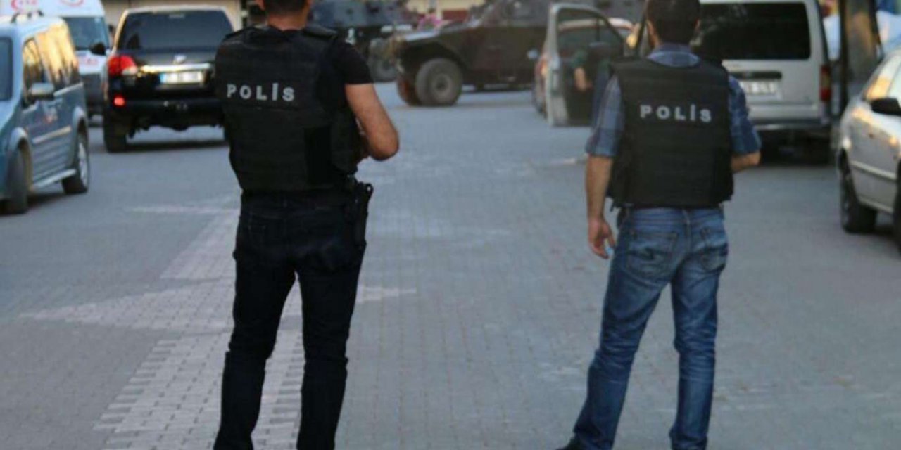 Adana'da tarihi eser kaçakçılığı operasyonunda 2 kişi gözaltına alındı