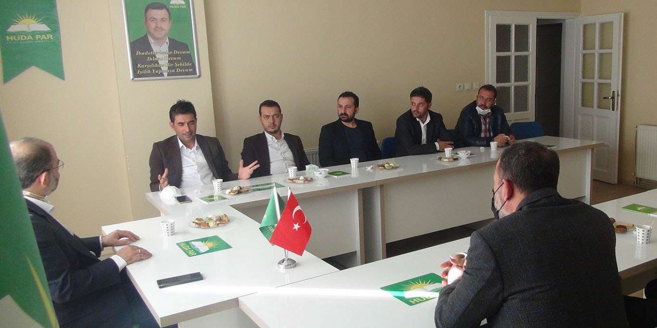 Siyasi partilerden HÜDA PAR Adıyaman İl Başkanlığı'na ziyaret