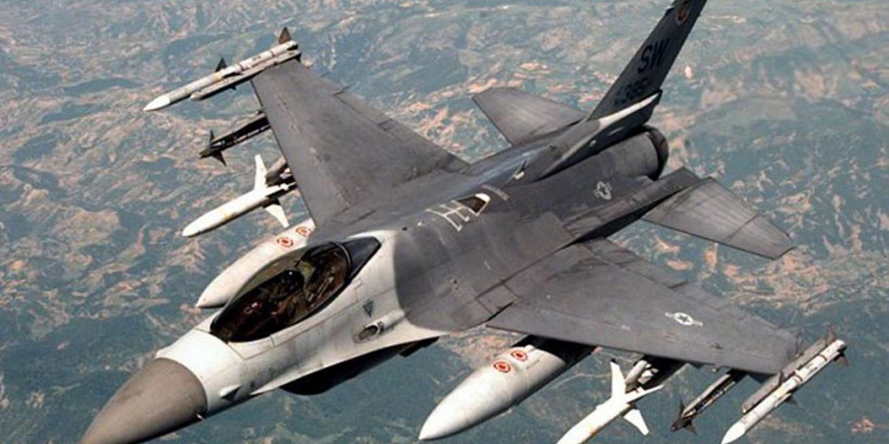 Tayvan'da savaş uçağı eğitim uçuşu sırasında düştü