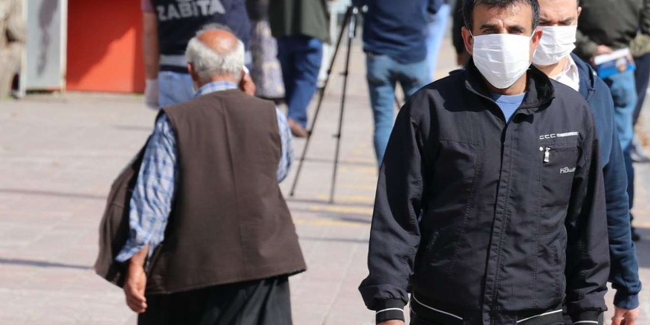 Sağlık Bakanı Koca maskenin önemine dikkat çekti