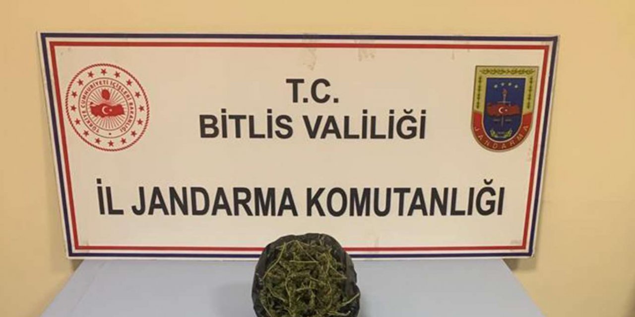 Mutki'de yol kontrolünde durdurulan araçta uyuşturucu ele geçirildi
