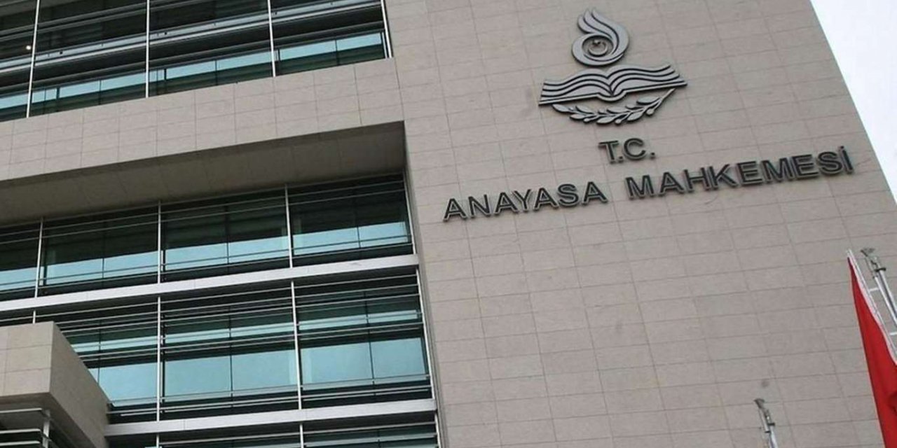 Anayasa Mahkemesi CHP'nin KHK başvurusunu reddetti