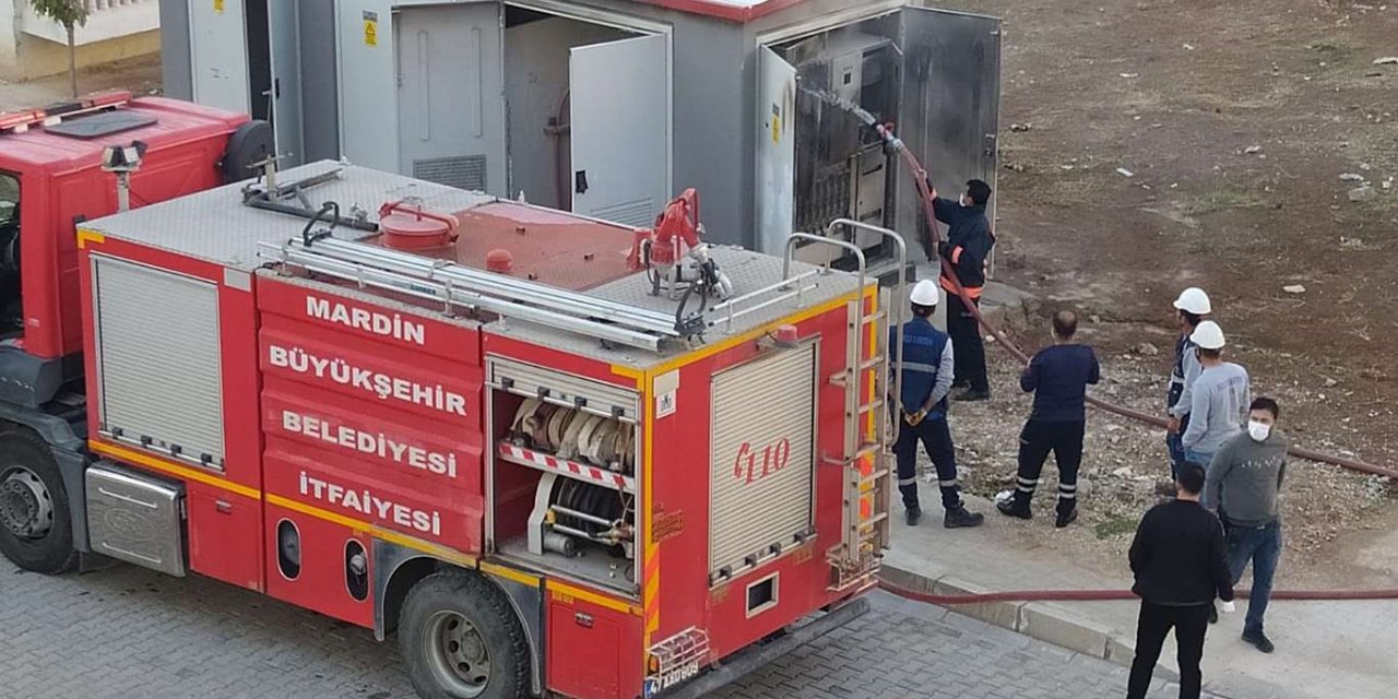 Kabloları tahrip edilen elektrik panosunda yangın