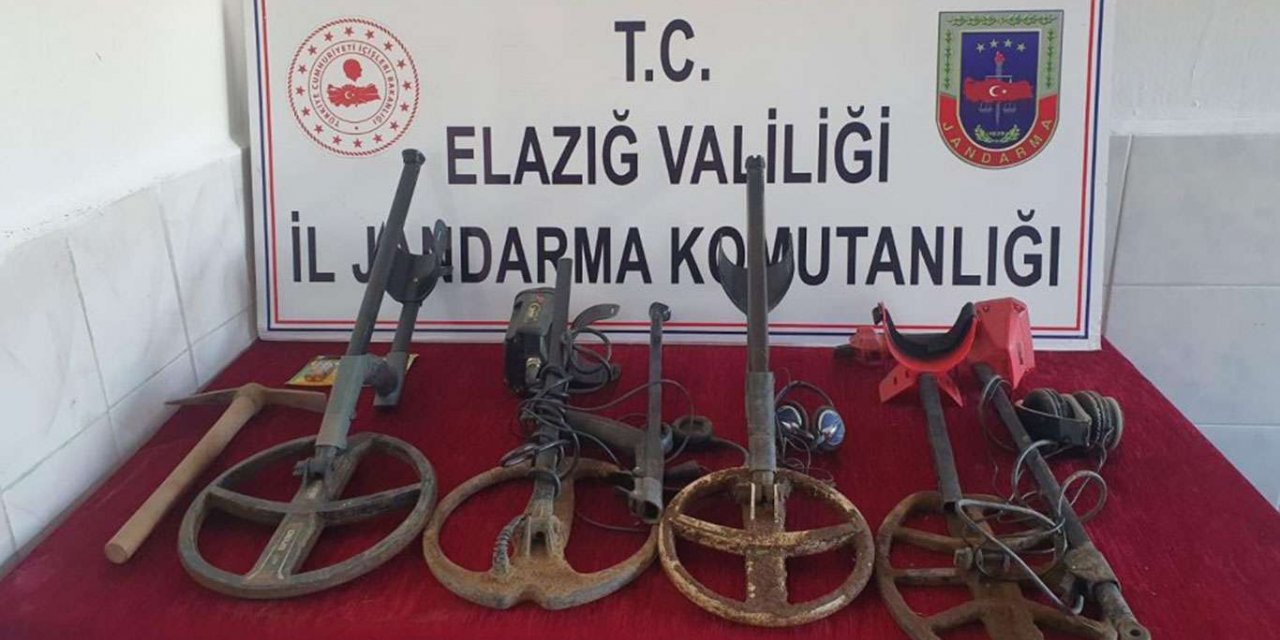Palu'da kaçak kazı yapan 4 şüpheli yakalandı