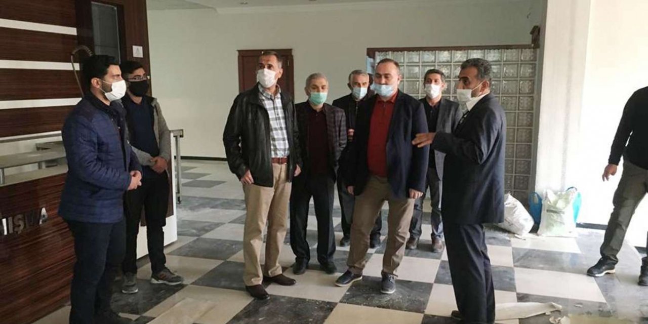 Gençler millî ve manevi değerlere sahip bireyler olarak yetişmeli