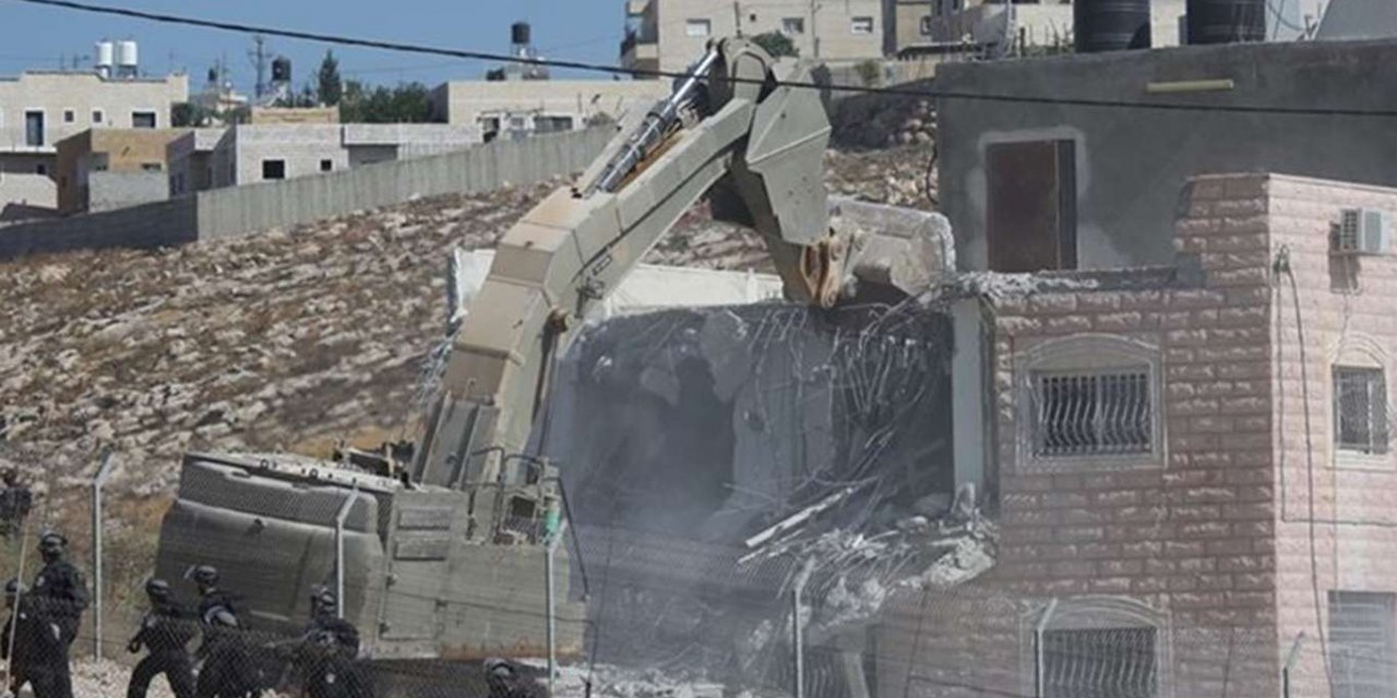 Siyonist işgal rejimi Filistinlilere ait evleri yıkmaya devam ediyor