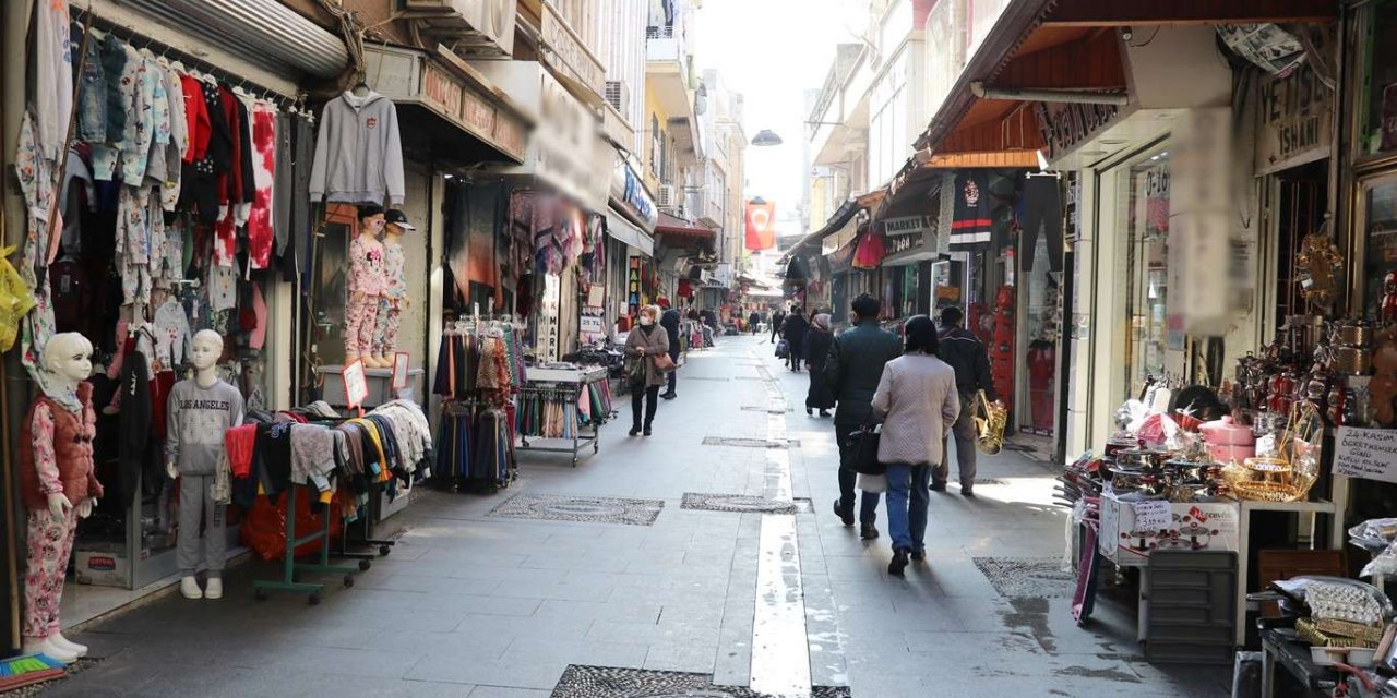 Pandemiden etkilenen esnaf iflasın eşiğinde