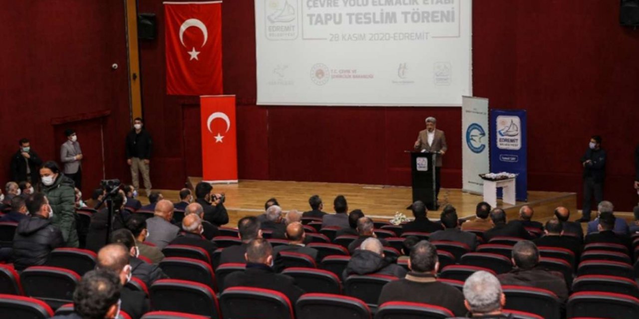Edremit'te tapu teslim töreni gerçekleştirildi