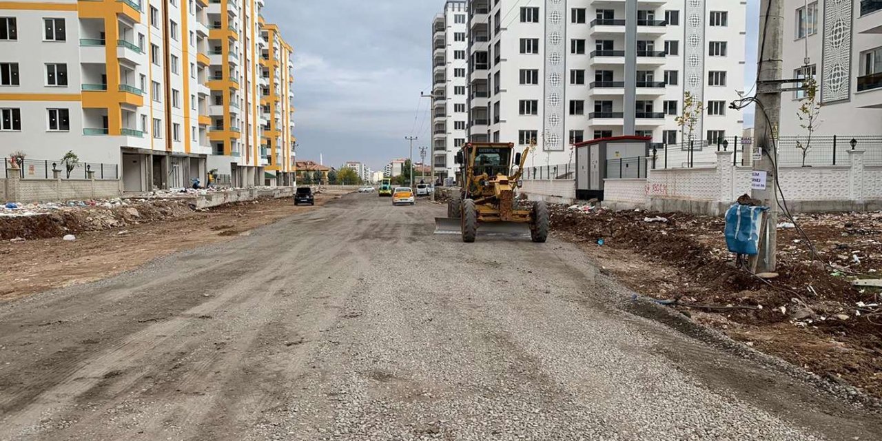 Bağlar Belediyesi asfalt çalışmalarına devam ediyor