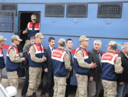 Van Belediye Başkanı Bekir Kaya tahliye edildi