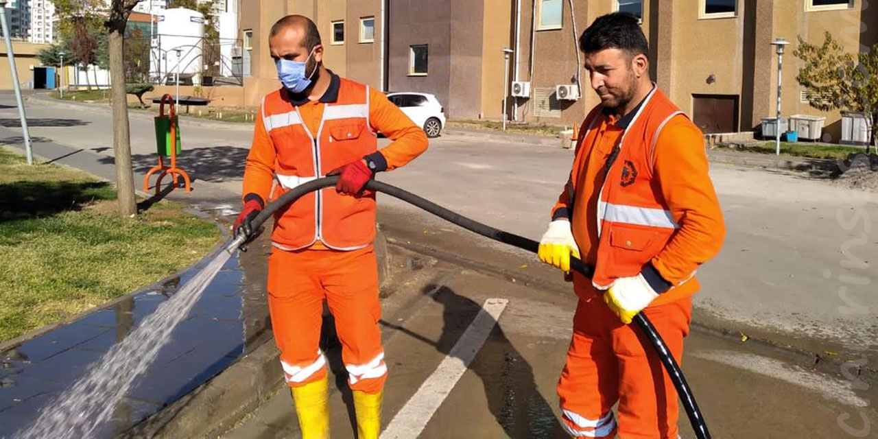 Diyarbakır Büyükşehir Belediyesi sokağa çıkma kısıtlamasında da çalışıyor