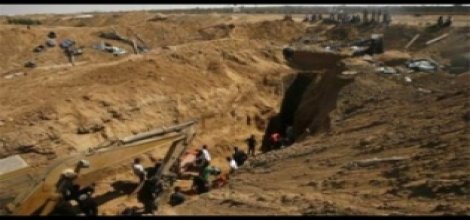 Mısır ordusundan tünelleri tahrip etmeye devam!