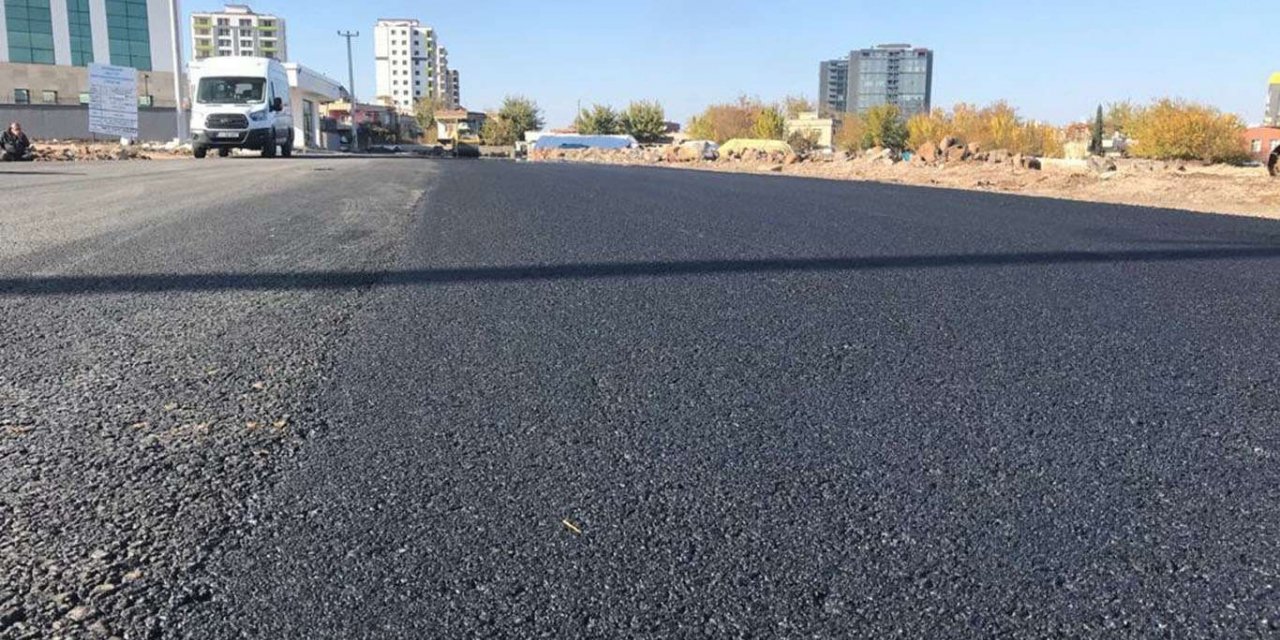 Bağlar Belediyesinin yol çalışmaları devam ediyor