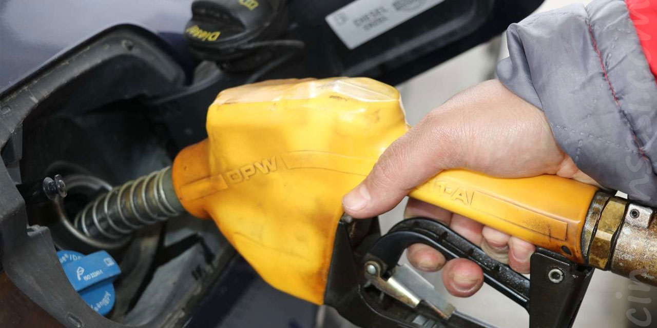 Vatandaşlar akaryakıt zamlarından şikâyetçi