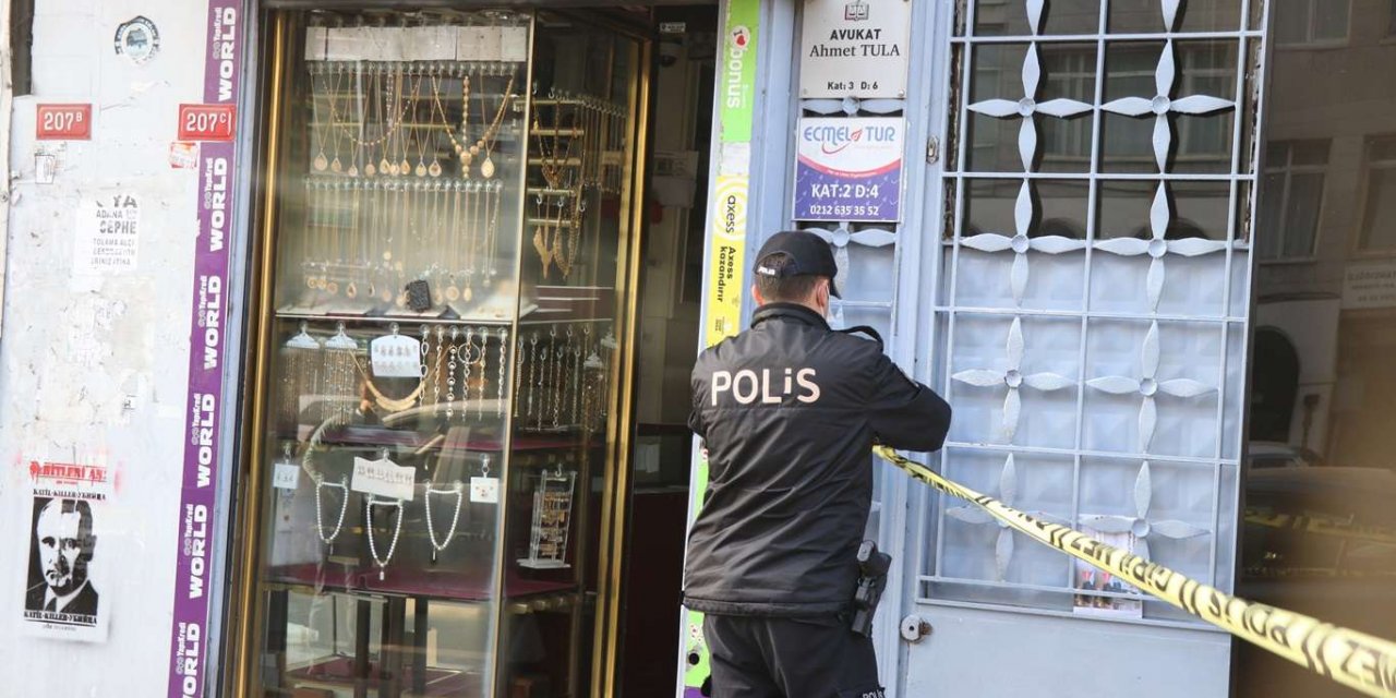 İstanbul'da kuyumcu soygunu: 1 yaralı