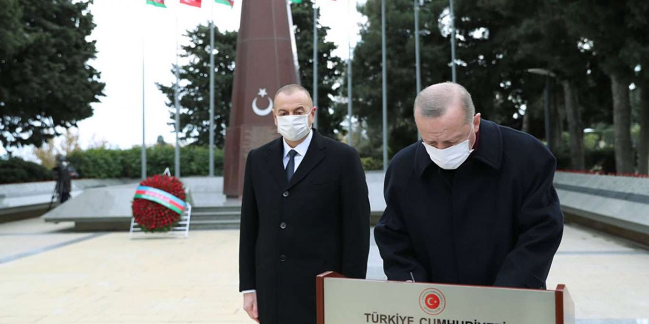 Erdoğan visits Heydar Aliyev’s grave, martyrs’ memorial in Baku