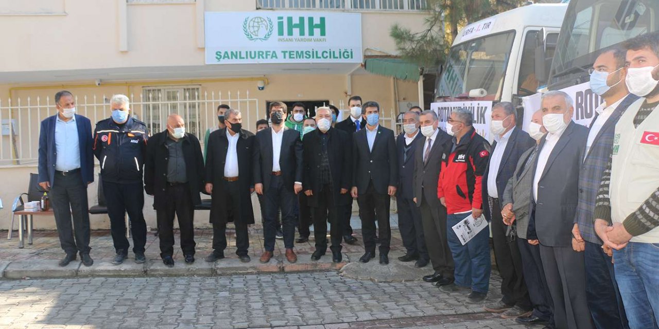 İHH Suriye'deki ihtiyaç sahiplerine 2 tır yardım malzemesi gönderdi