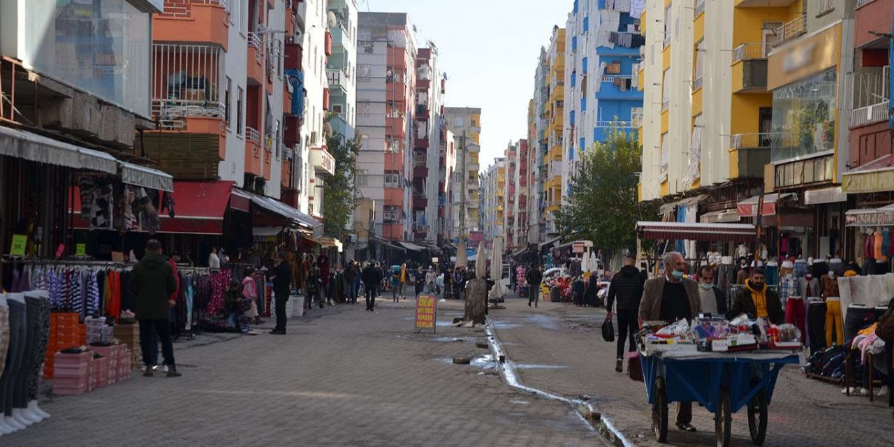 Diyarbakırlılardan elektrik faturalarına yansıtılacak temsil ve ağırlama giderlerine tepki