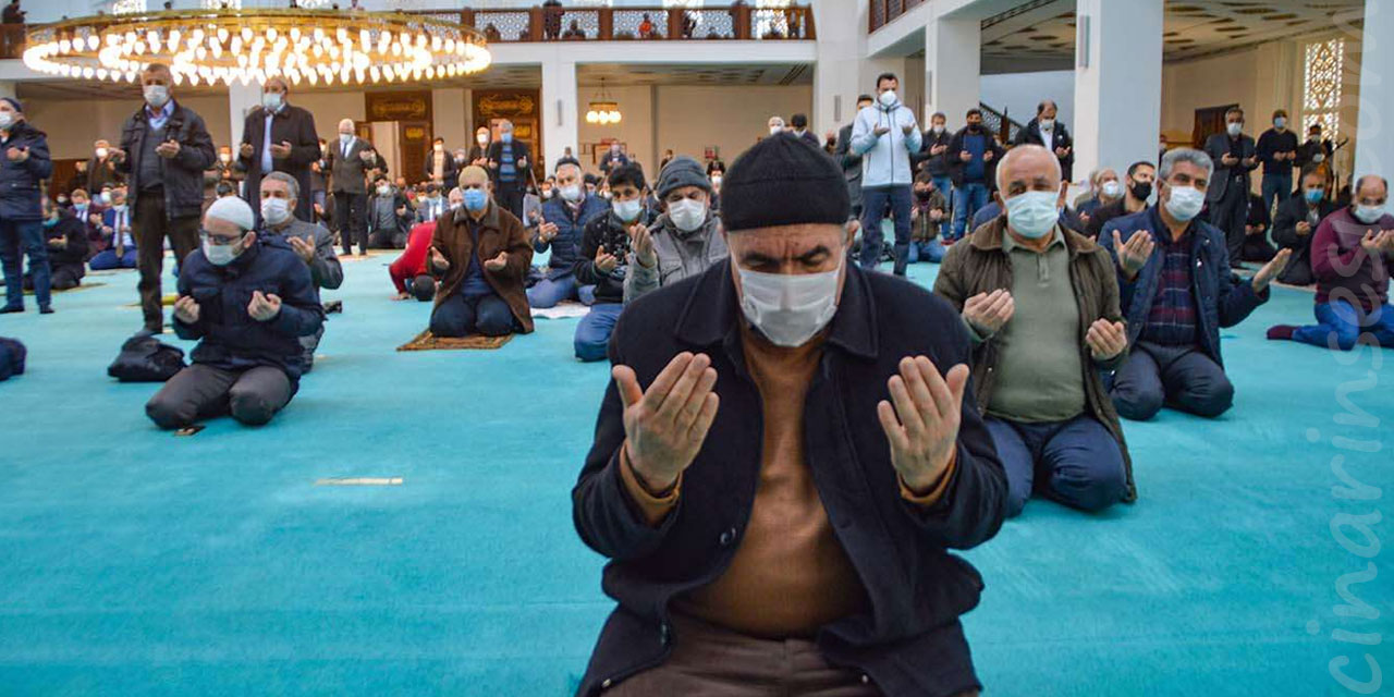 Kuraklığın son bulması için eller semaya kalktı