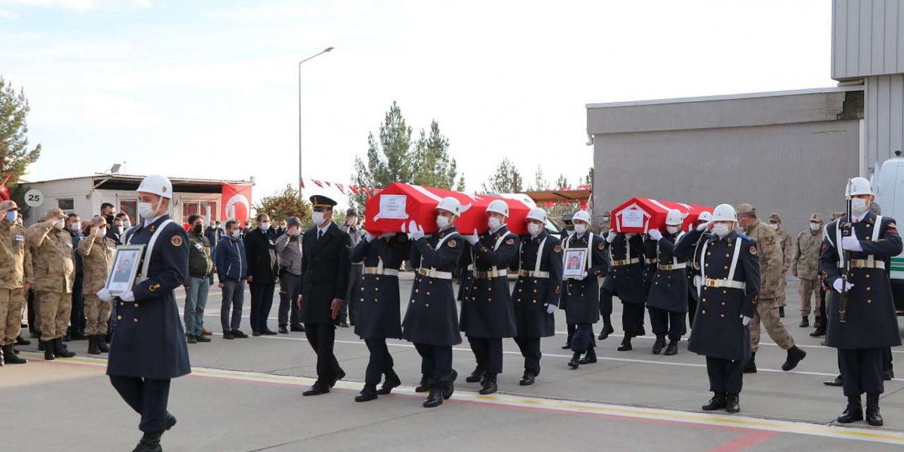 Resulayn'daki bombalı saldırıda hayatını kaybeden askerler memleketlerine uğurlandı