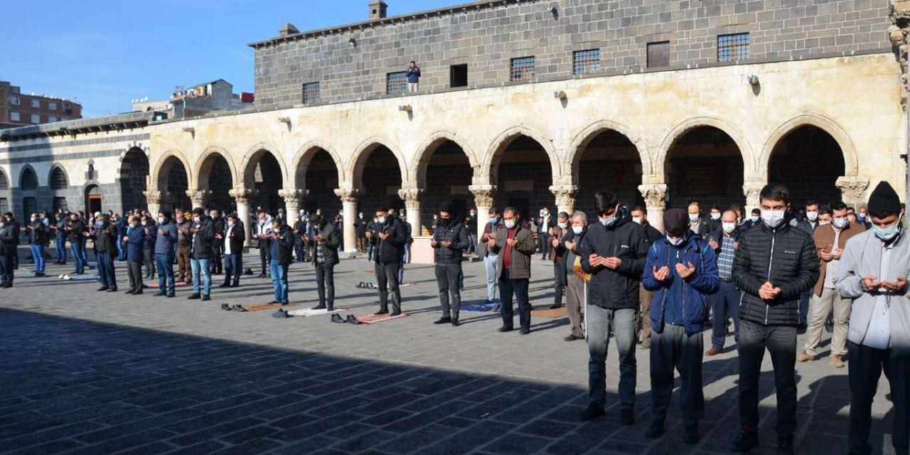 Cuma namazı sonrası 81 ilde yağmur duası