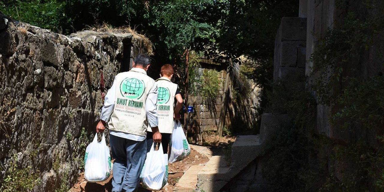 Karwana Hêvîyê ji 200 malbatî re alîkarî kir